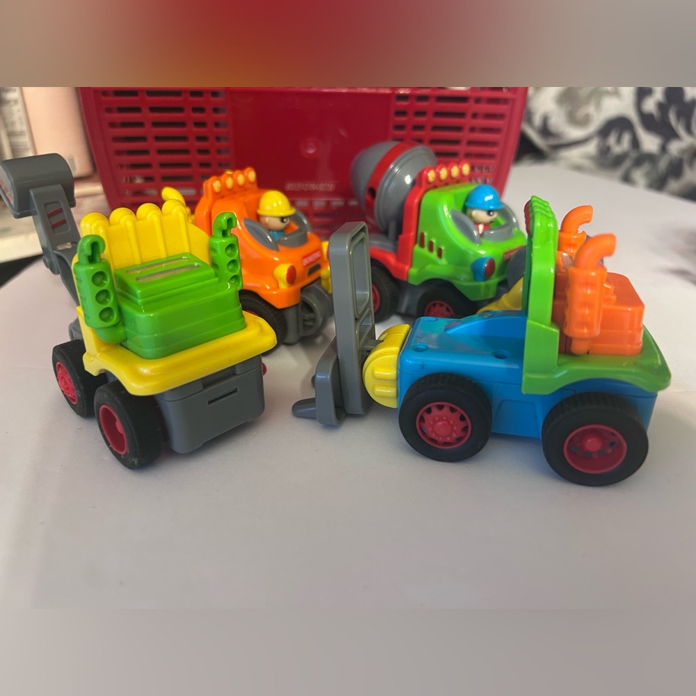 HOLA Toys lot of 4